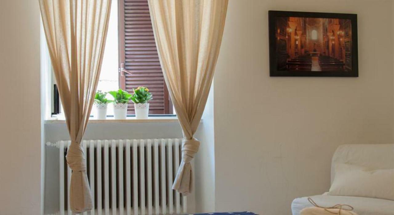 B&B Longobardi Трані Екстер'єр фото
